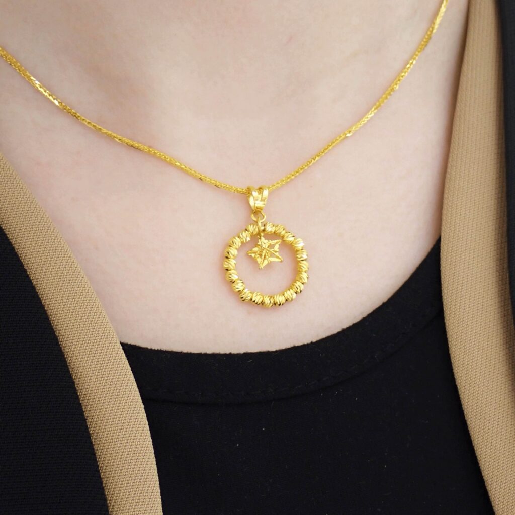 22K/916 Gold Star Pendant RM907.00 – RM939.00