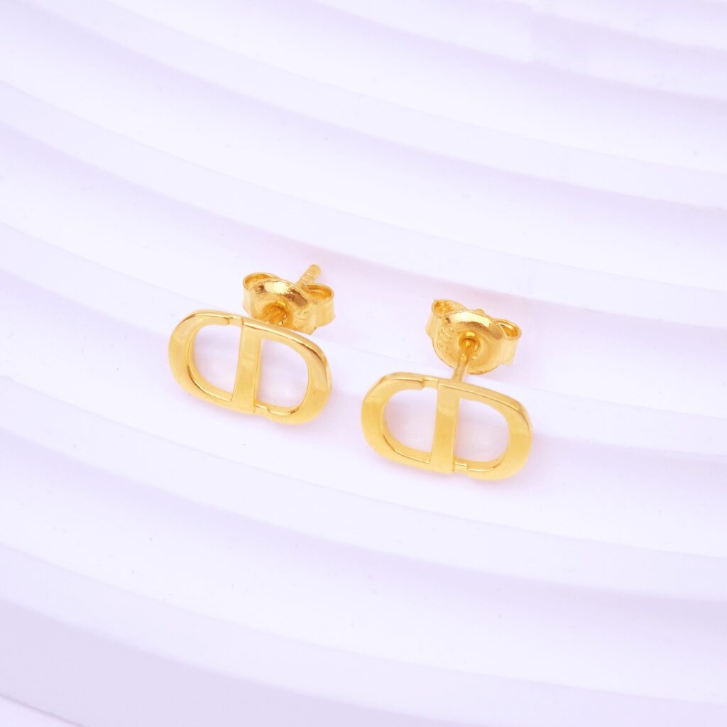 916 Gold Earring RM715.00 – RM722.00